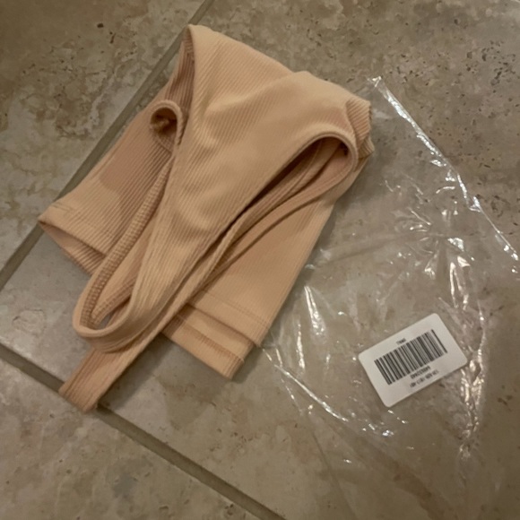 A&f ribbed scoop neck tank seamless size small - Picture 5 of 6